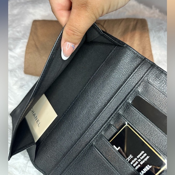 Chanel Camellia Long Wallet - Picture 6 of 7